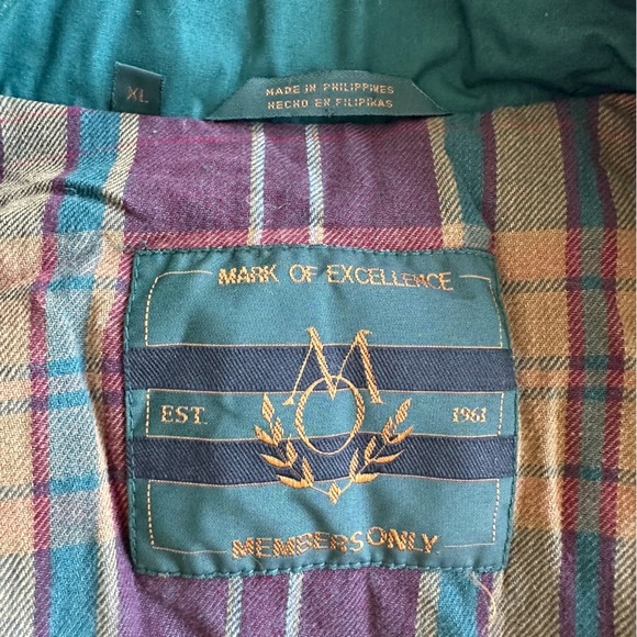 Members Only Men's Vintage Jacket XL Beige Windbreaker Tan with Green Trim Zip - Picture 4 of 15